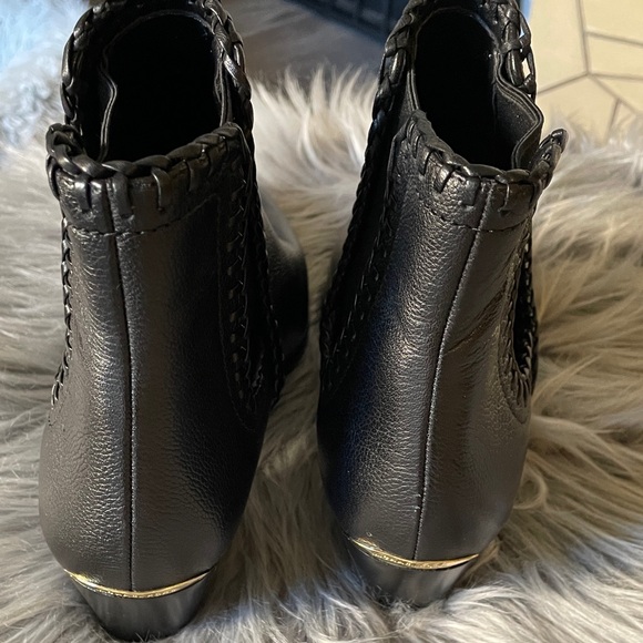 Michael Kors Elegant Black Ankle Boots - Picture 3 of 6
